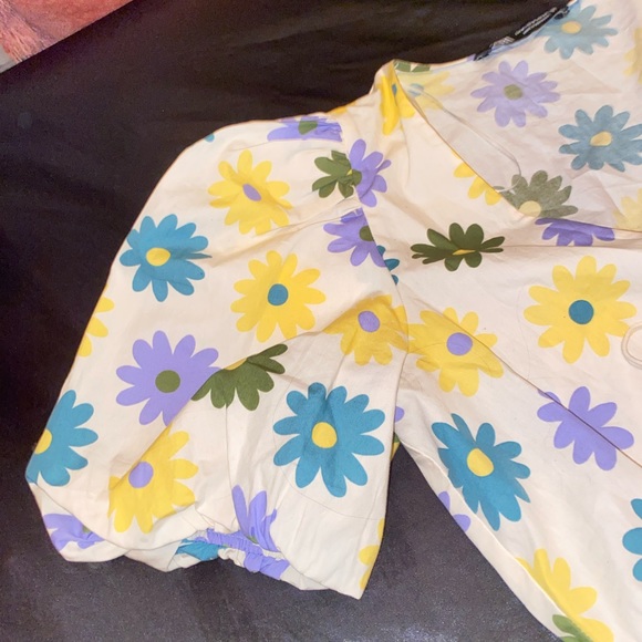 ✨2for22$ Floral puff sleeve top - Picture 5 of 5